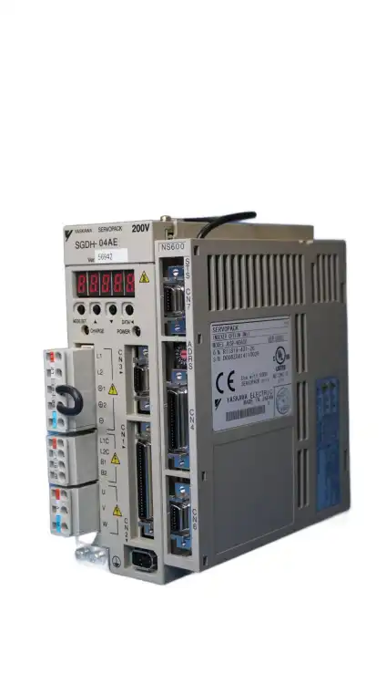 Yaskawa-SGDH04AE-JUSPNS600-Serwonapęd-2