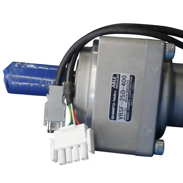 Yaskawa-SGMAH04AAA61-SHIMPONidec-VRSF25D400-serwosilnik-&-reducer-7