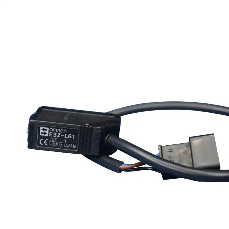 OMRON-E3ZL611-E3ZL611-Przełącznik-fotoelektryczny-4