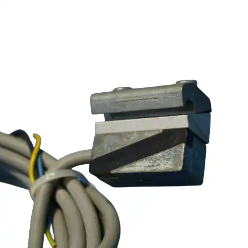 Festo-SME132-40-SME13240-8617-Przełącznik-zbliżeniowy-3