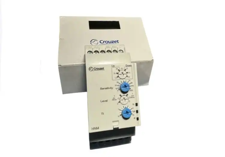 Crouzet-HNM-84870700-HNM-84-870-700-Przekaźnik-bezpieczeństwa