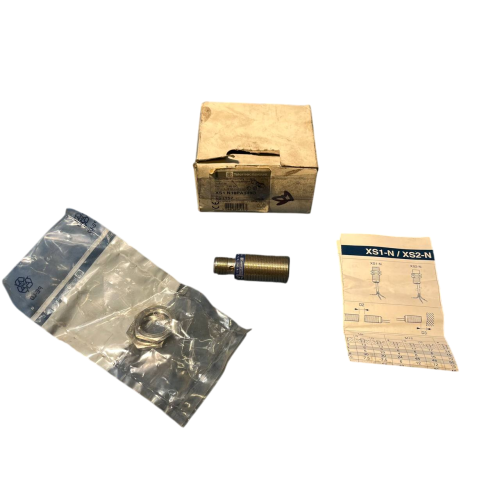 Telemecanique-XS1N18PA349D-091157-Czujnik-zbliżeniowy-indukcyjny