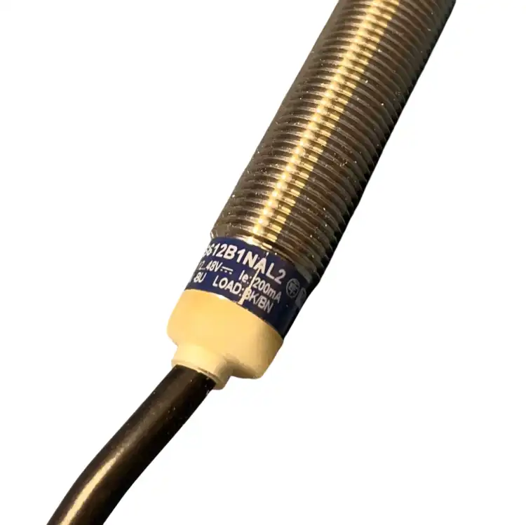 Telemecanique-XS612B1NAL2-014626-Czujnik-zbliżeniowy-indukcyjny-5