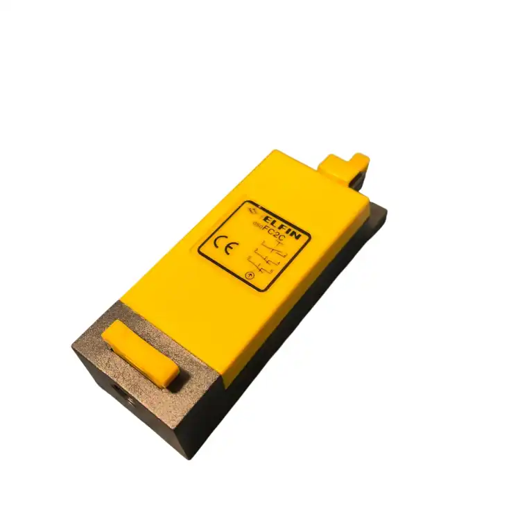 Elfin-050FC2C-Wyłącznik-krańcowy-trójbiegunowy-2-NC-+-1-NO
