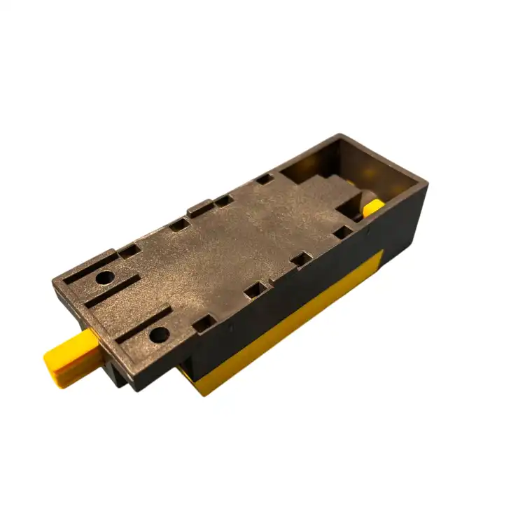 Elfin-050FC2C-Wyłącznik-krańcowy-trójbiegunowy-2-NC-+-1-NO-4
