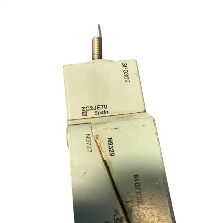 Telemecanique-XC2JD-ZC2JE70-Wyłącznik-Krańcowy-z-Głównicą-3