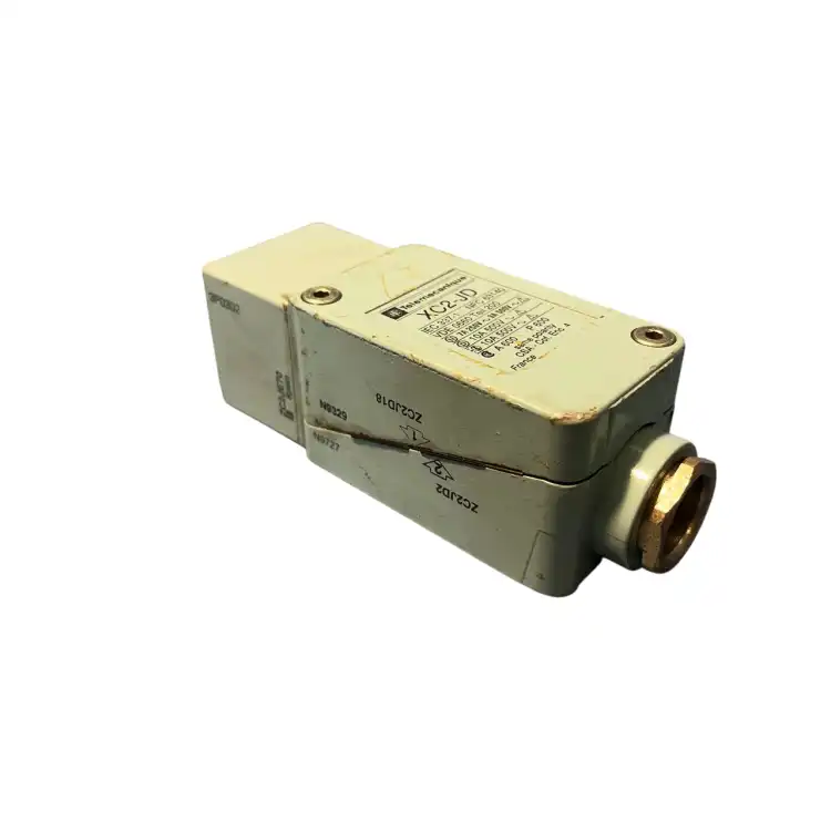Telemecanique-XC2JD-ZC2JE70-Wyłącznik-Krańcowy-z-Głównicą-4