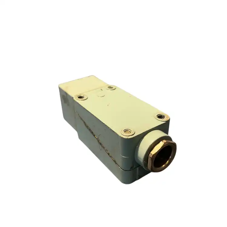 Telemecanique-XC2JD-ZC2JE70-Wyłącznik-Krańcowy-z-Głównicą-8