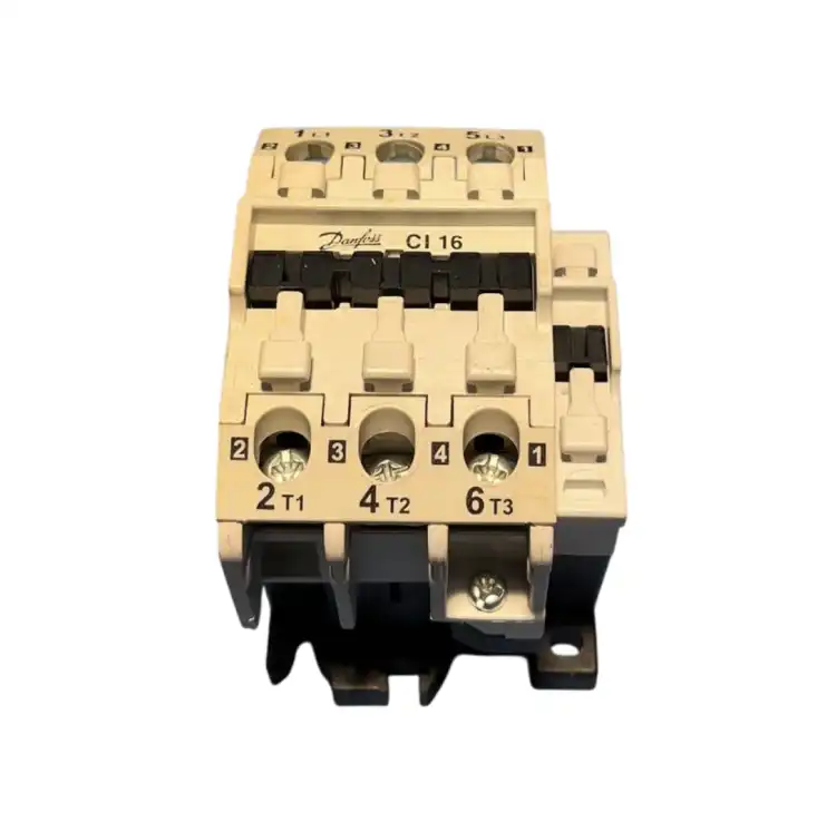 Danfoss-037H0041-Stycznik,-24V-Cewka,-16A,-3-Pole-4