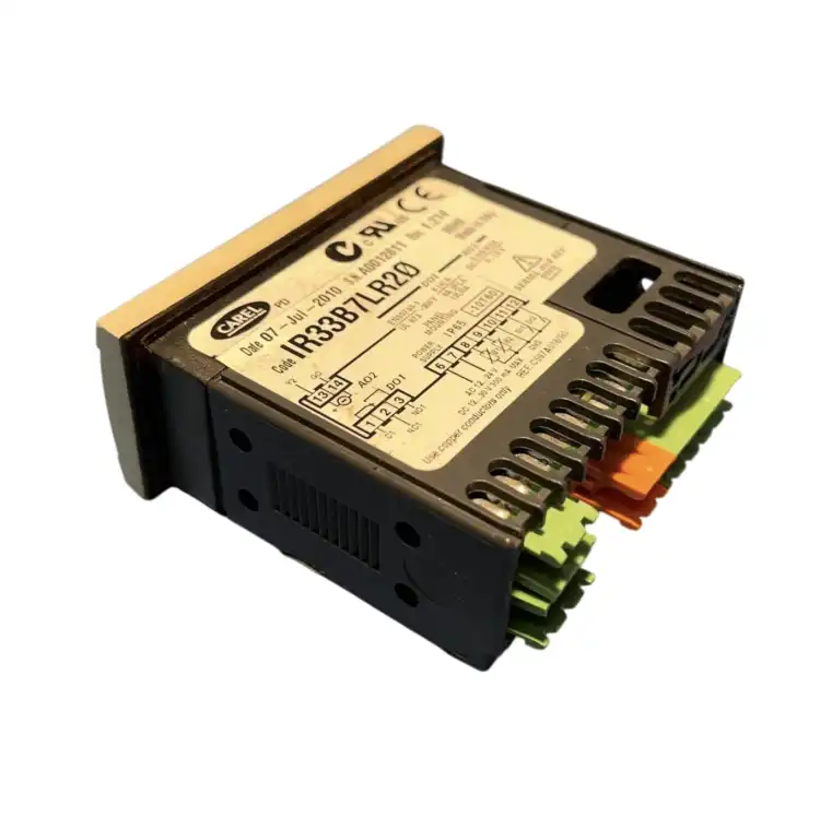 Carel-IR33B7LR20-Regulator-temperatury-3