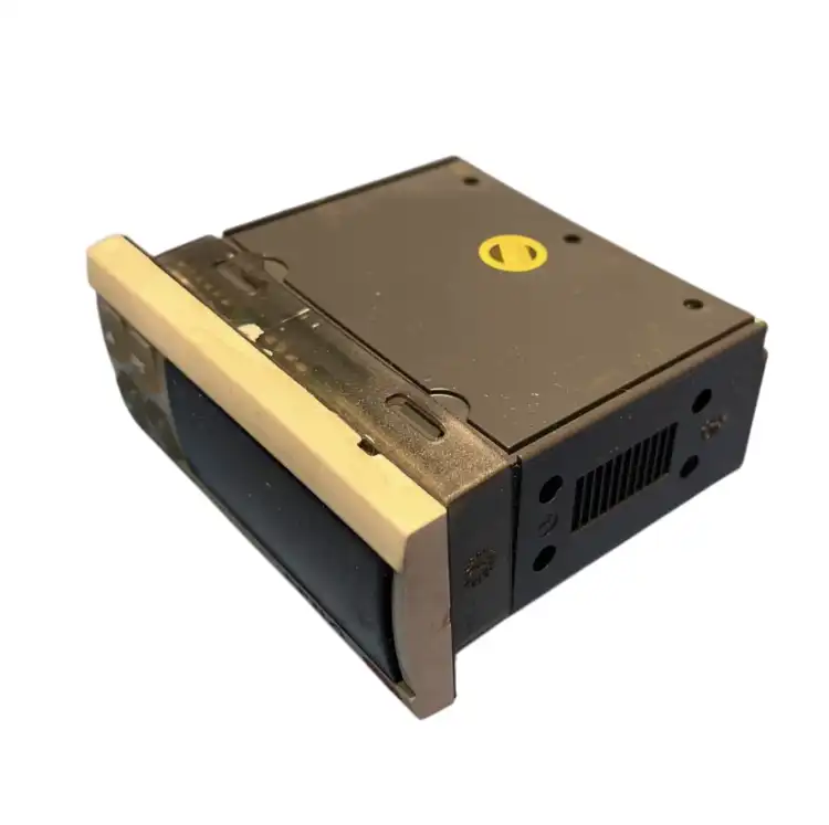Carel-IR33B7LR20-Regulator-temperatury-5