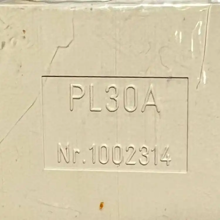 SICK-1002314-PL30A-Odbłyśnik-prostokątny-2
