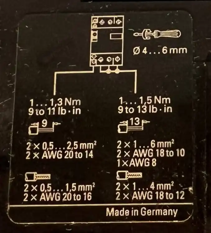 SIEMENS-3VU13000MJ00-Wyłącznik-silnikowy-3