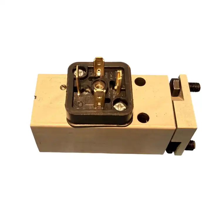 Poclain-Hydraulics-TS4400VAL24-4005954V-Przełącznik-ciśnienia-6