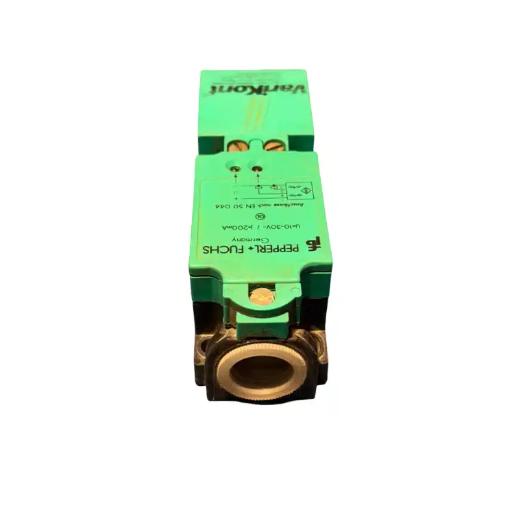 Pepperl+Fuchs-Czujnik-indukcyjny-U=10–30V-J=200mA-3