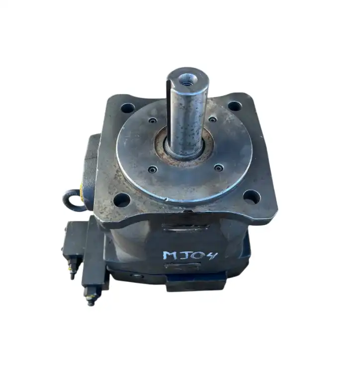 Parker-PV092R1K4T1NFRP-Pompa-hydrauliczna,-Parker-PVCRCR1N1-Zawór-hydrauliczny