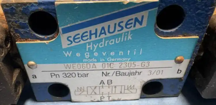 Seehausen-WE06DA-01C-2305-G3-Zawór-hydrauliczny+BINDER-BM45-13604C0A-Cewka-2