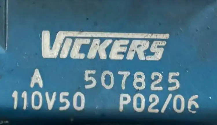 Vickers-DG4V36CMUA660-+-DG5SH86C2MUA641-+-DGMFN3YA2WB2W41-Zawory-4