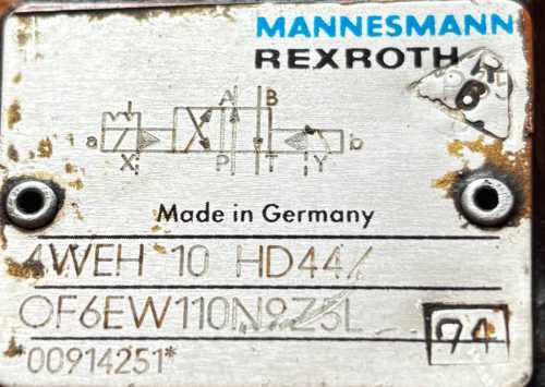 Mannesmann-Rexroth-4WE-6-D61-OFEW110N9Z5L+4WEH-10-HD44-OF6EW110N9Z5L-Zawór