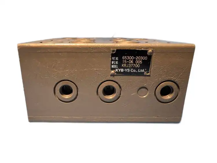 CNH-KRJ37700-(KYB-65300-20300)-Rozdzielacz-do-Case-CX210D-Case-CX220E