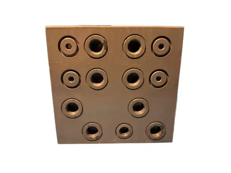 CNH-KRJ37700-(KYB-65300-20300)-Rozdzielacz-do-Case-CX210D-Case-CX220E-4