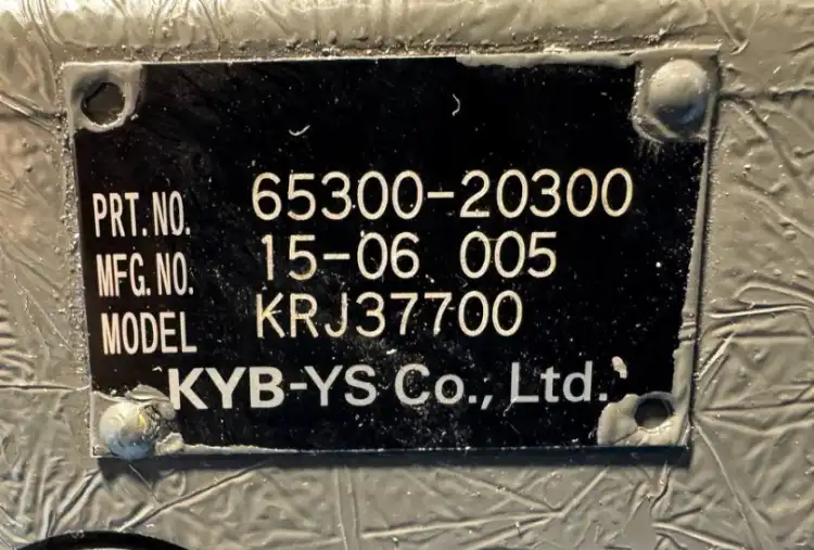 CNH-KRJ37700-(KYB-65300-20300)-Rozdzielacz-do-Case-CX210D-Case-CX220E-6