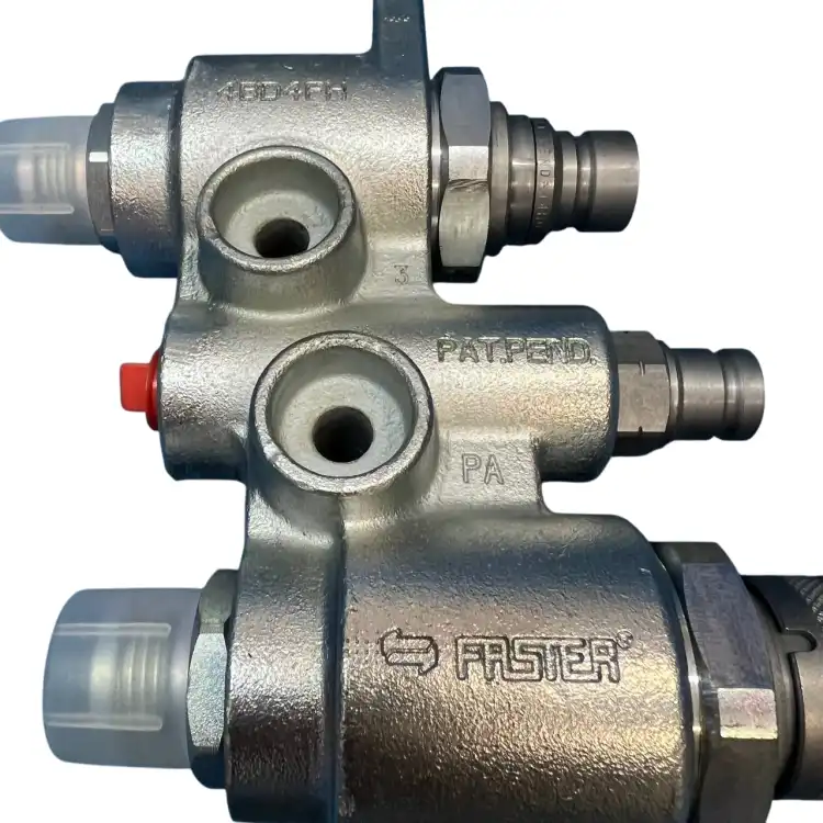 Bobcat-7246783-(CASE-47396759-4BD4FH)-Hydrauliczny-blok-szybkozłączy-3