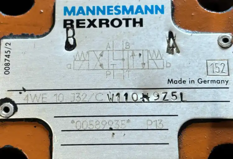 Mannesmann-Rexroth-4WE-10-J32-CW110N9Z5L-00589935-Zawór-hydrauliczny-2