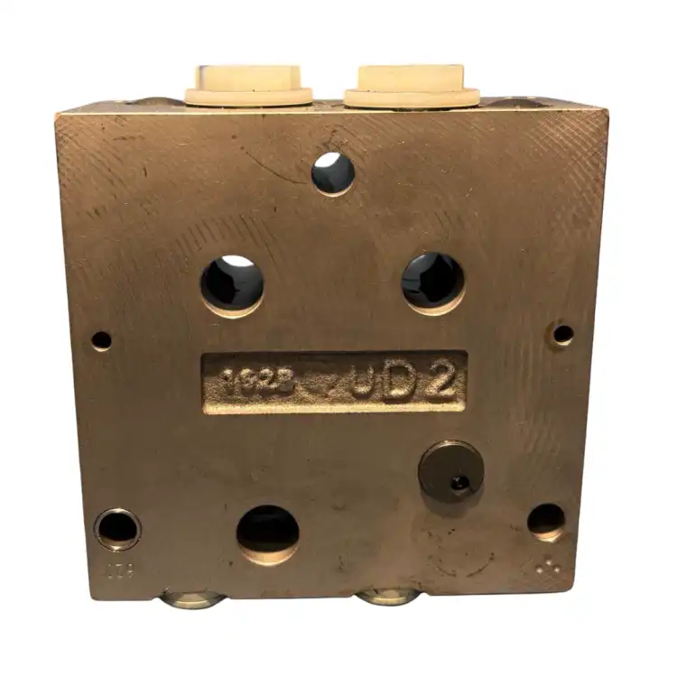 Danfoss-157B6203-155L6620-PVB-Sekcja-rozdzielacza-2