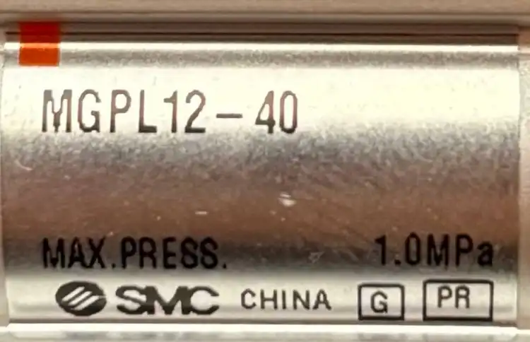 SMC-MGPL12-40-Siłownik-pneumatyczny-MAX.PRESS-1.0MPa-4