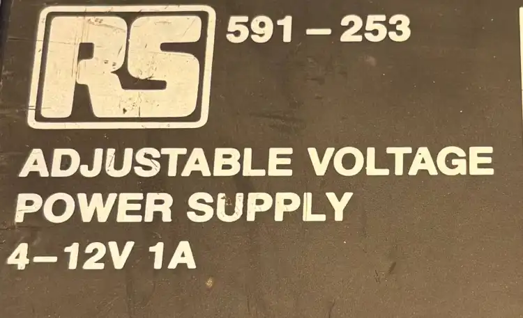 RS-591-253-Zasilacz-regulowany-4-12V-1A-3